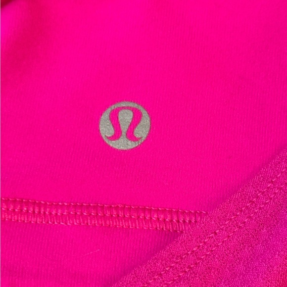 Lululemon No Limits Tank
Paris Perfection - Picture 4 of 7